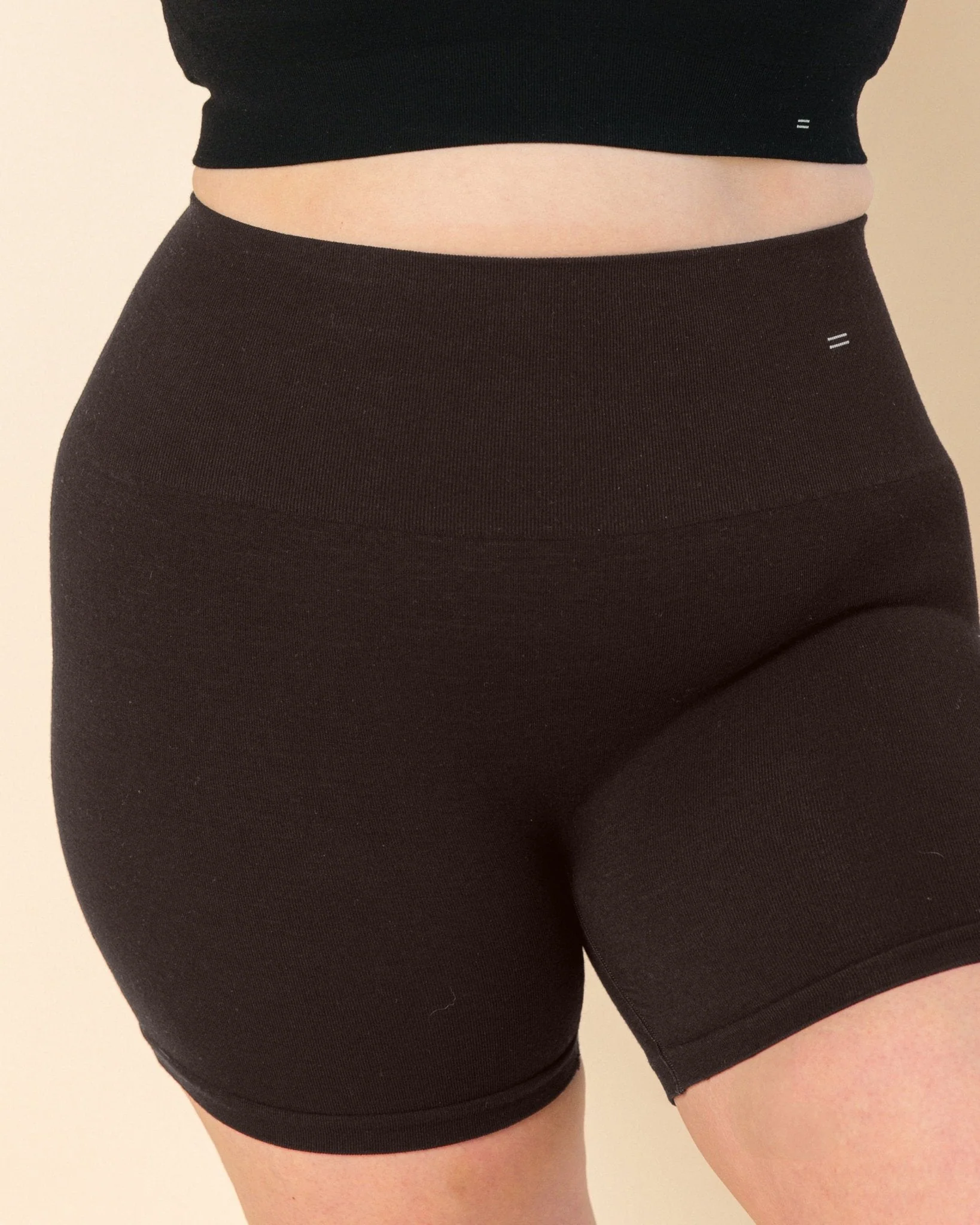 Essential Compressive Short 6" - Image 8