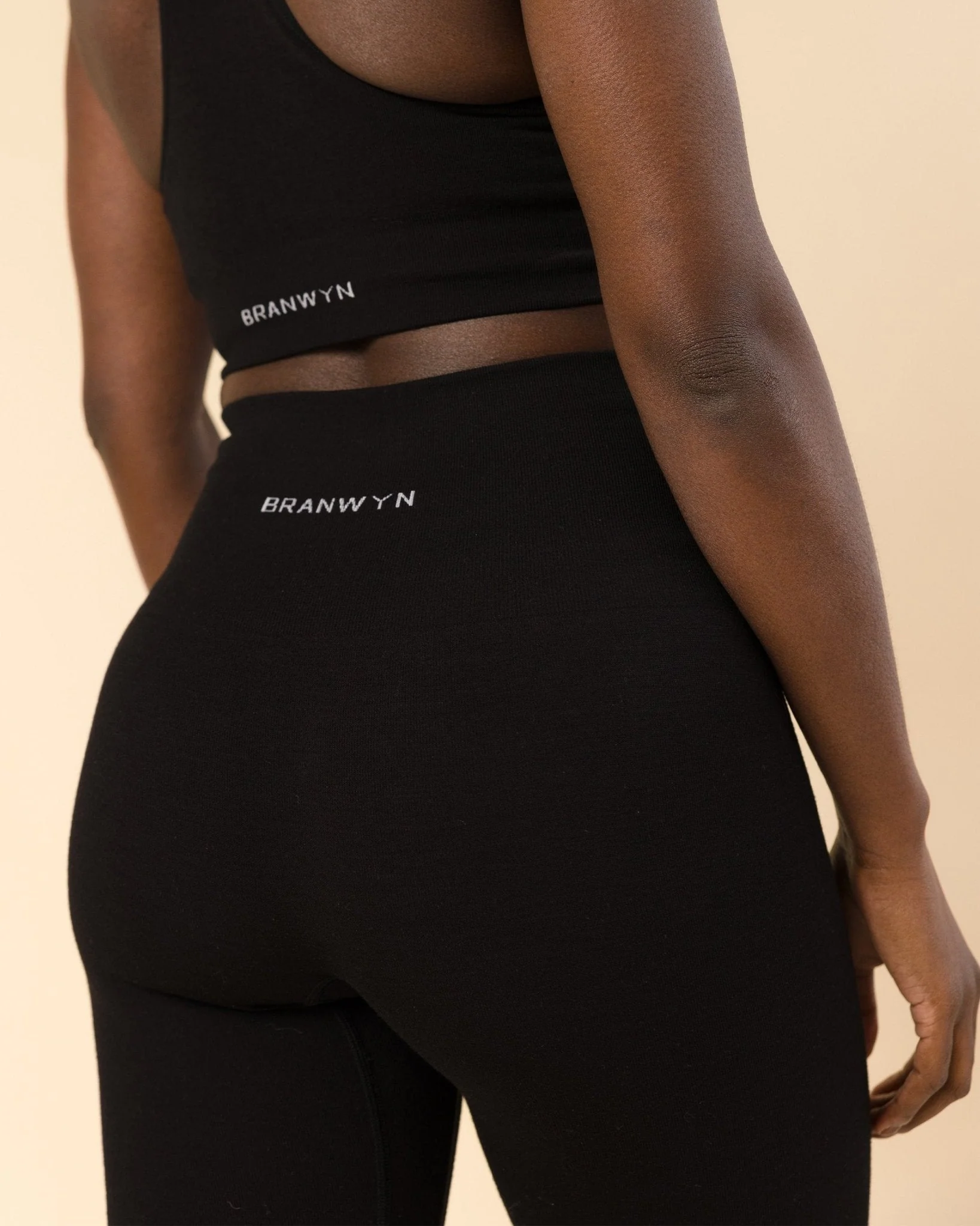 Essential Compressive Legging 28" - Image 4
