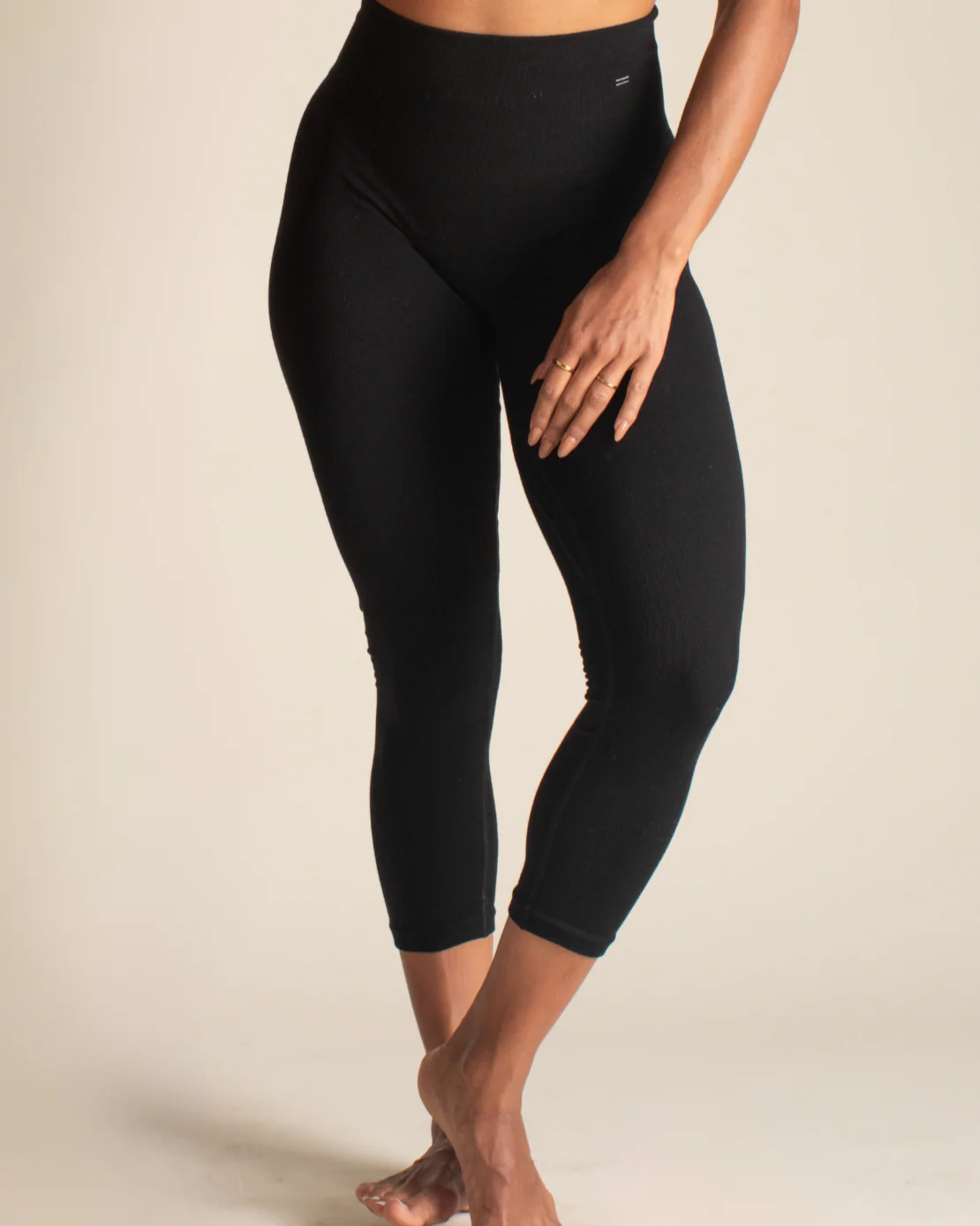 Essential Compressive Legging 25" - Image 3