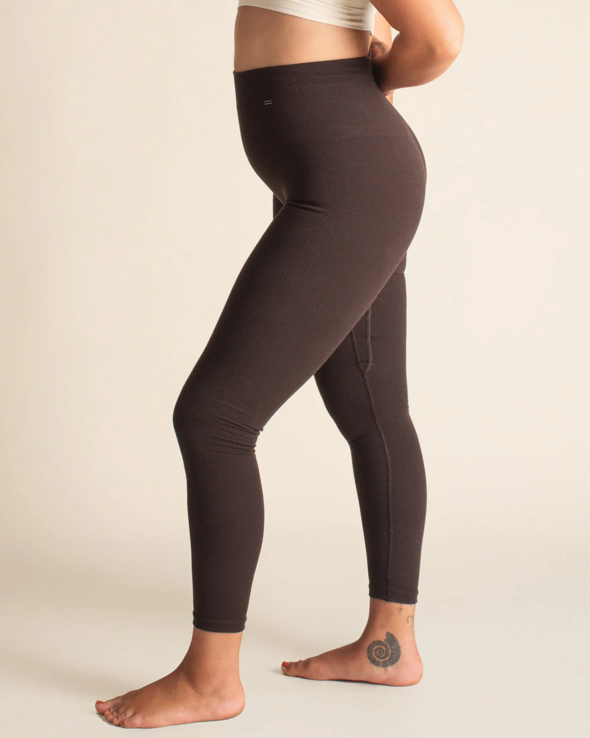 Essential Compressive Legging 25" - Image 9